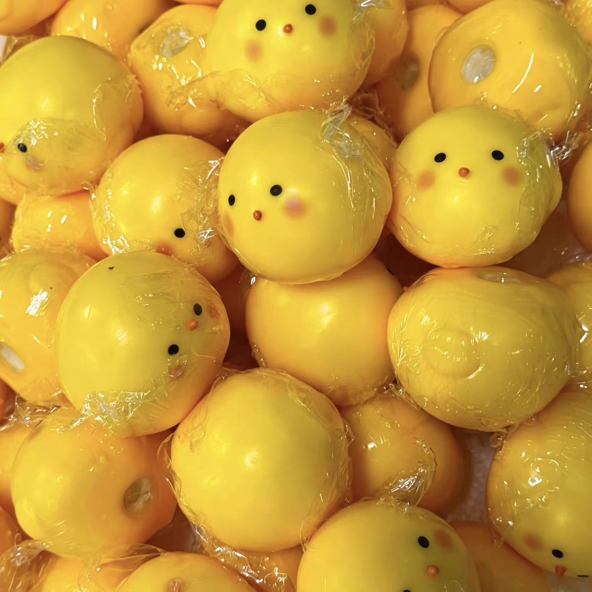 Crunchy Ball Cute Little Yello - đánh giá và giá Party Games Spy