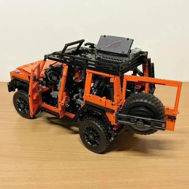 Orange off-road vehicle G500 i - đánh giá và giá Party Games Young Adults